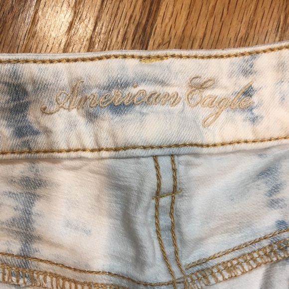 White and light blue American Eagle tiedye shorts - Picture 5 of 8